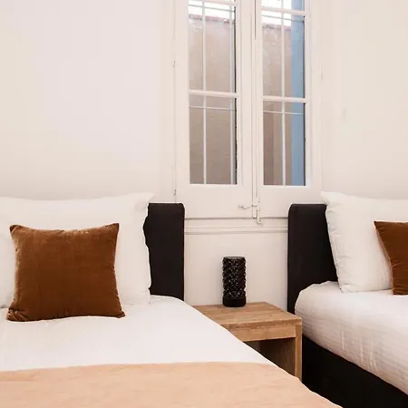 Short Group Gracia Serviced Apartment